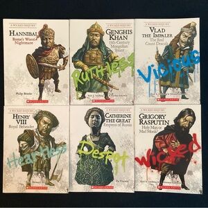 SCHOLASTIC Wicked History set